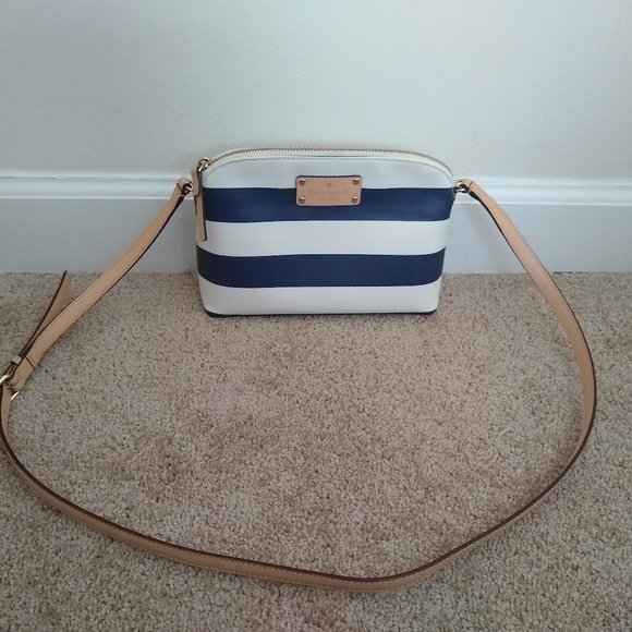 Kate Spade Wellesley Striped Hanna Dome Crossbody - Picture 4 of 4